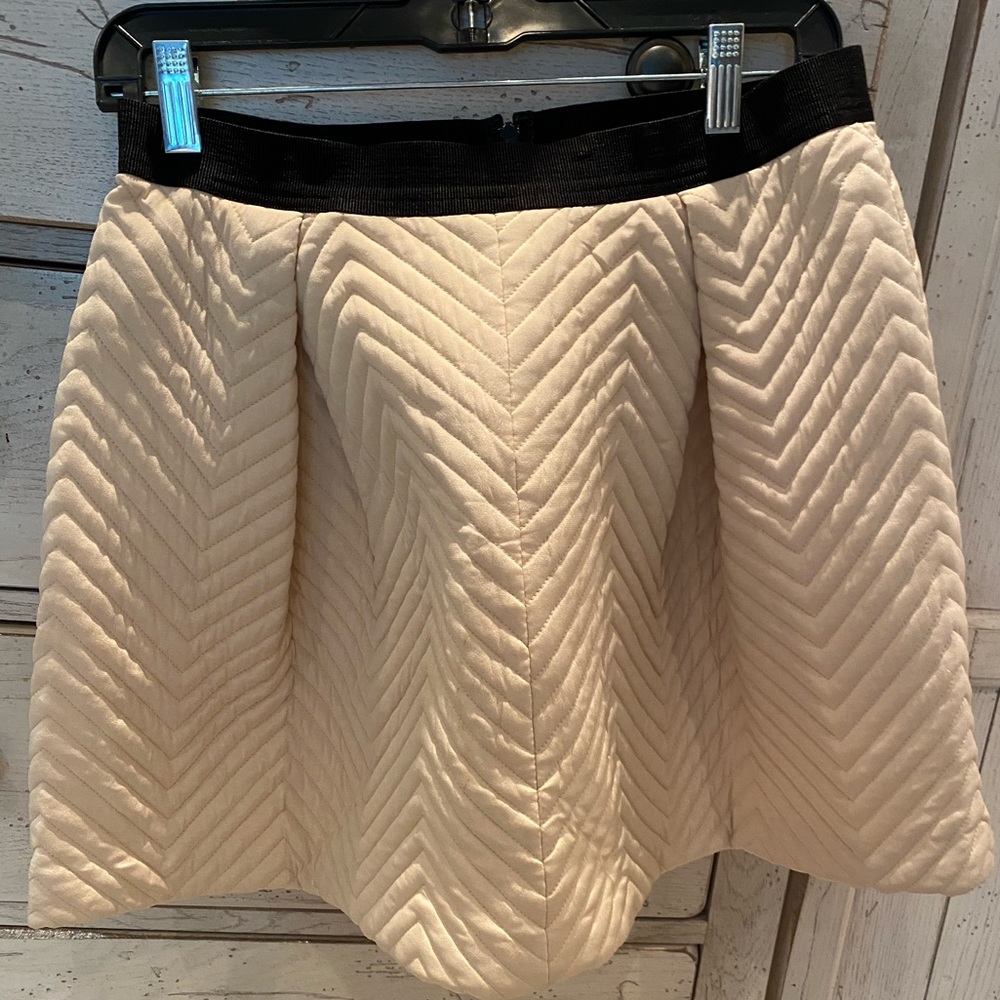 Silk DKNY mini skirt - on trend quilted